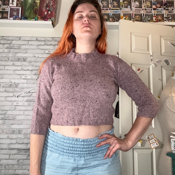 Elegant Mauve Knit Wool Sweater - Picture 8 of 10